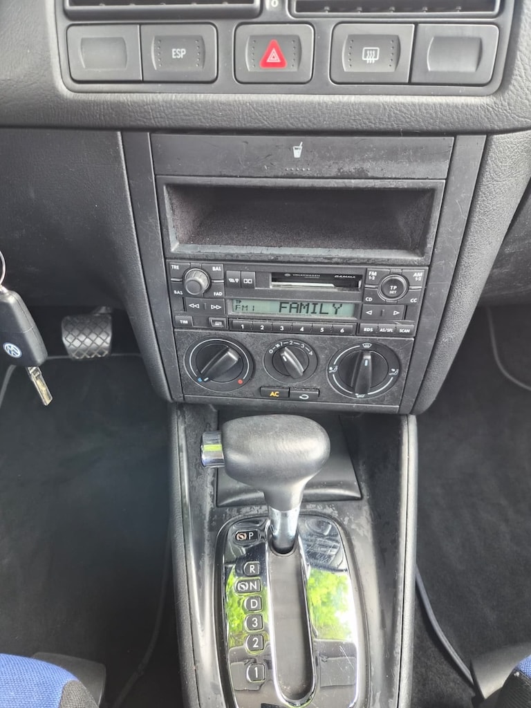VW Golf 1.6 Comfortline Generation Automatic-image-13