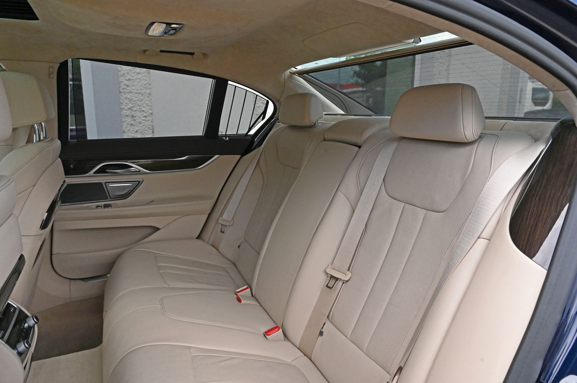 BMW 750i xDrive Steptronic-image-20