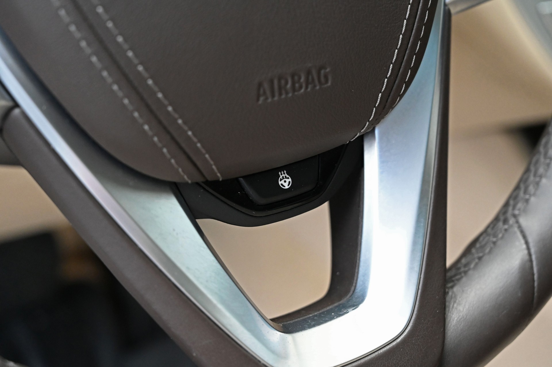 BMW 750i xDrive Steptronic-image-14