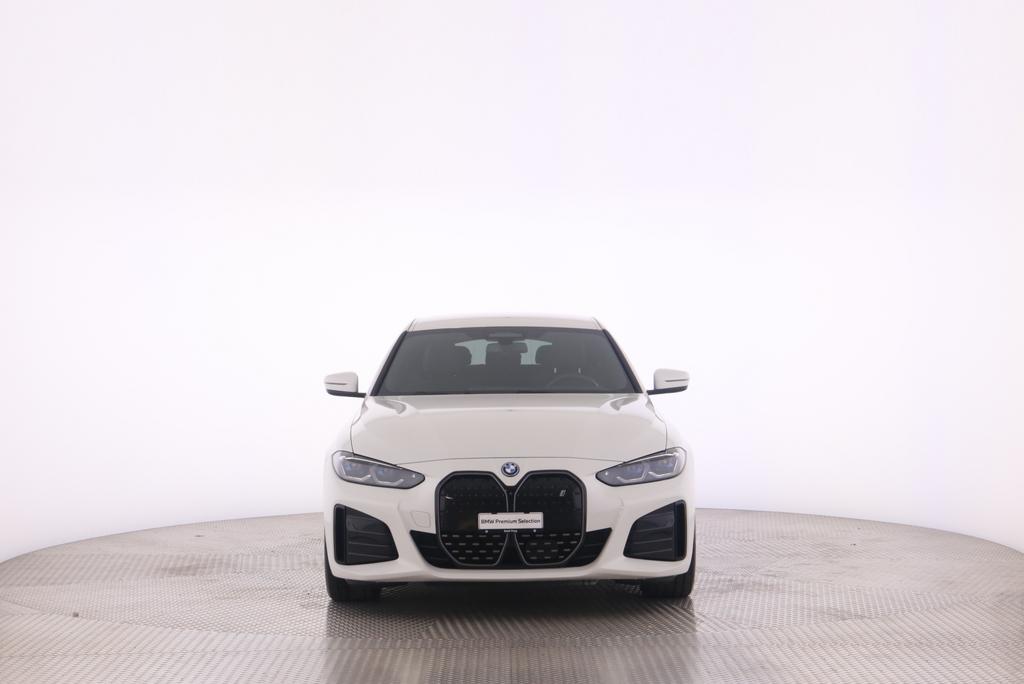 BMW i4 eDrive40-image-6