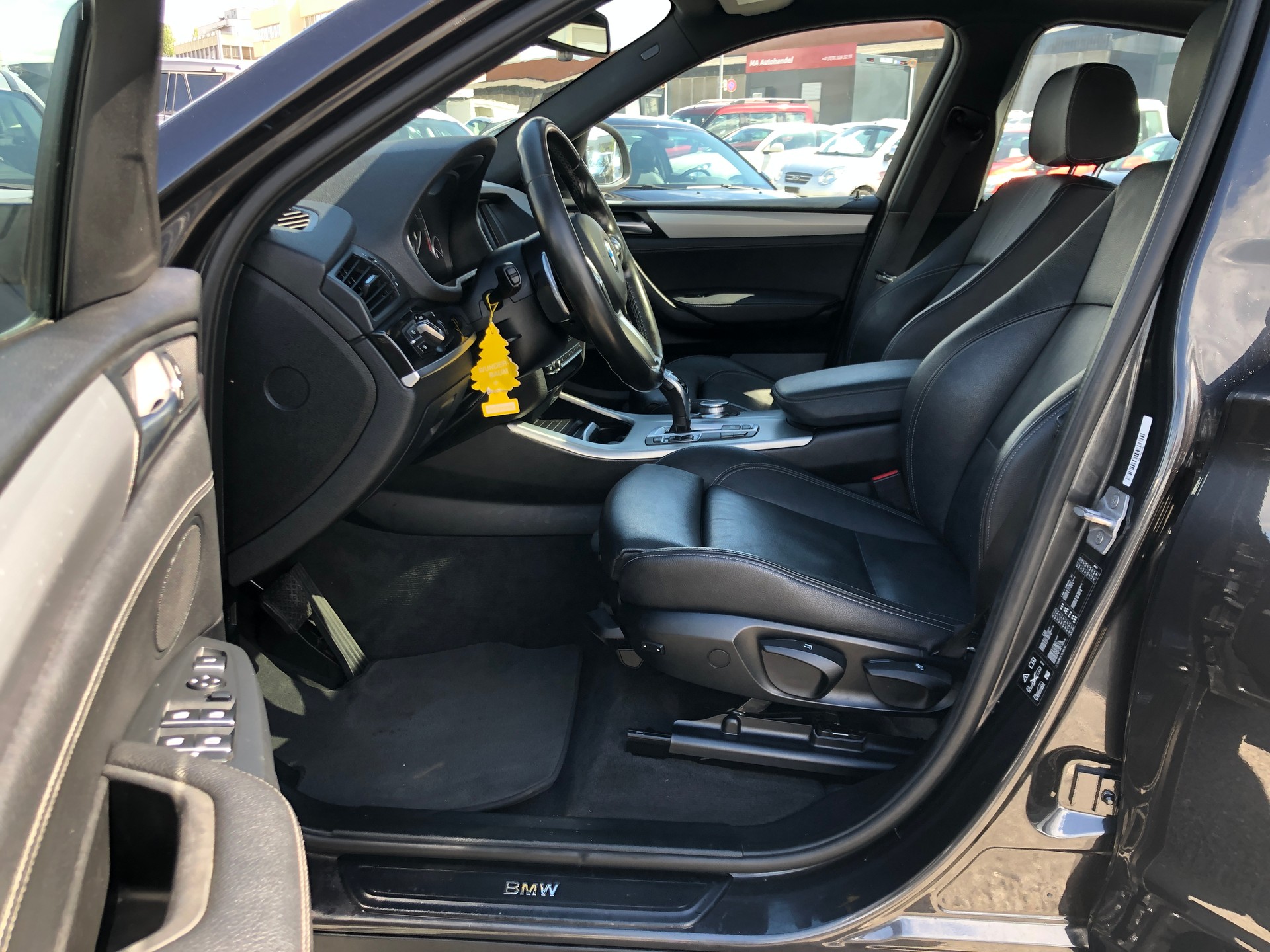 BMW X4 xDrive 30d M-Sport Steptronic-image-12