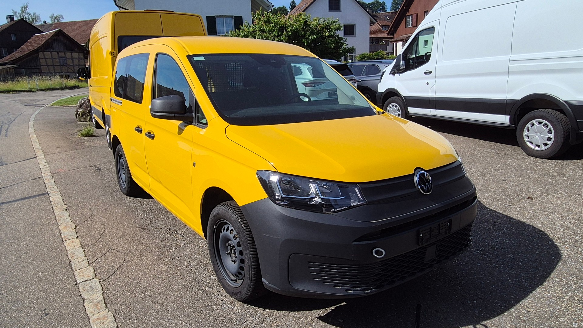 VW Caddy Cargo 2.0TDI 4Motion-image-5