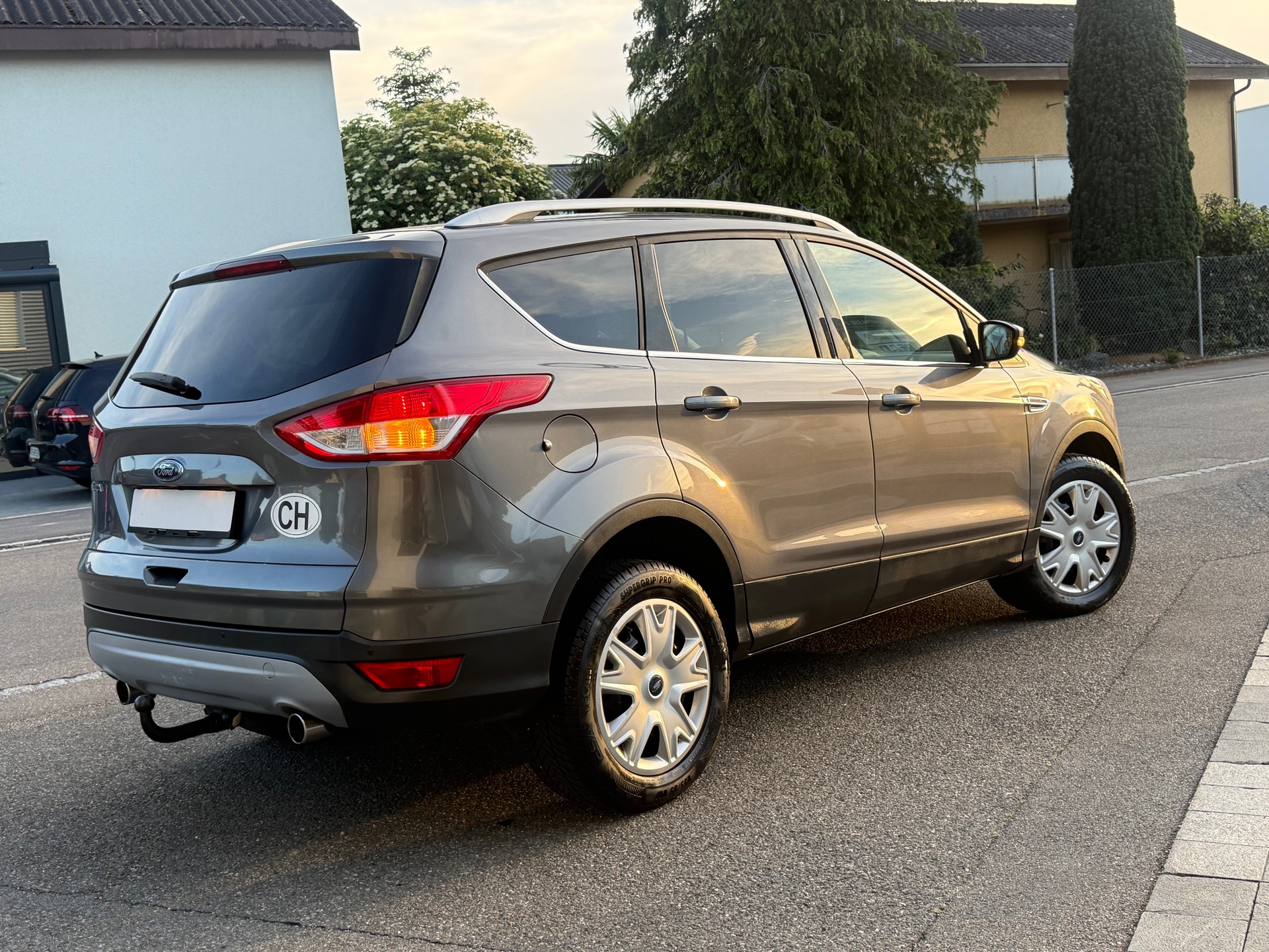 FORD Kuga 2.0 TDCi Titanium 4WD PowerShift-image-1
