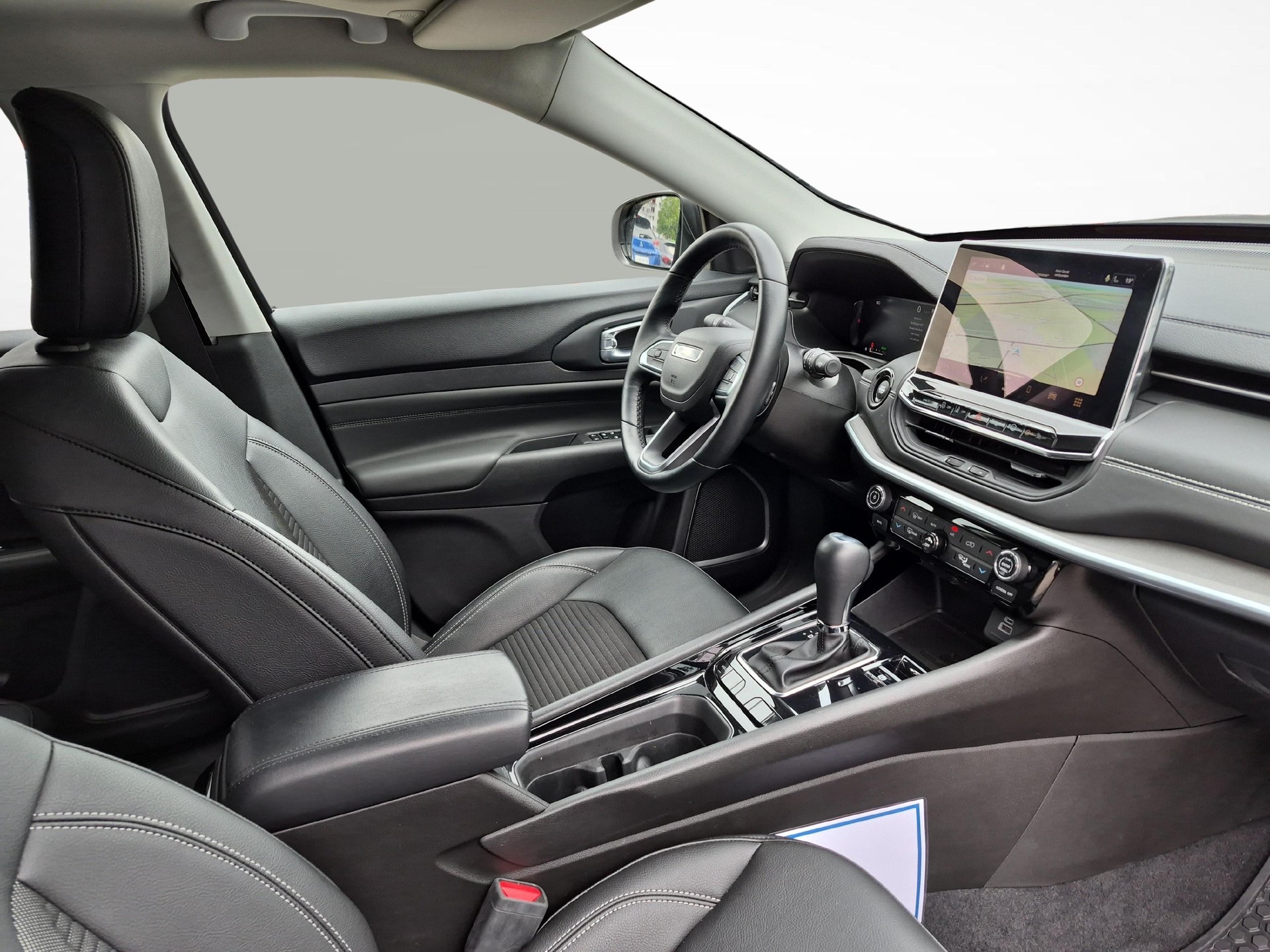 JEEP Compass 1.5 Turbo Swiss Limited / Jetzt mit attraktivem 1.9% Leasing!-image-9