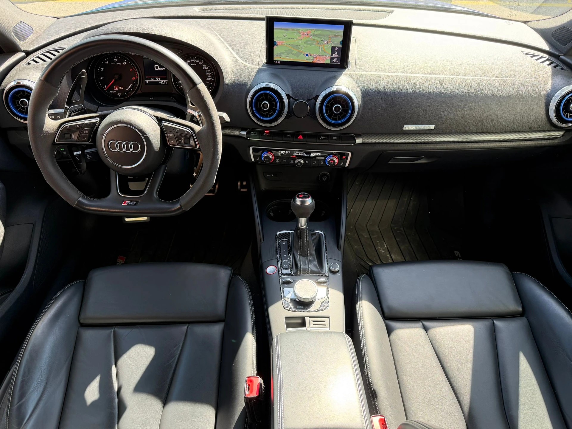 AUDI RS3 Sportback 2.5 TSI quattro S-tronic-image-17