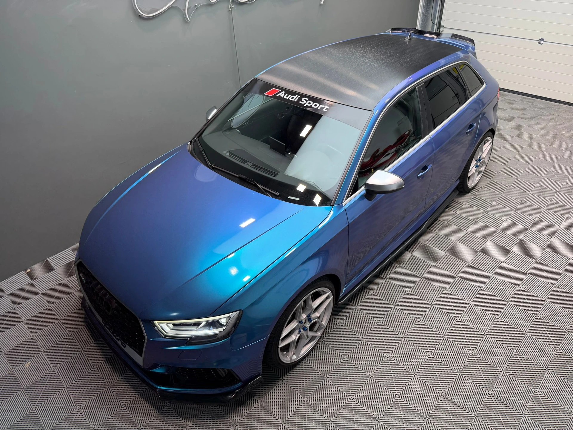 AUDI RS3 Sportback 2.5 TSI quattro S-tronic-image-10