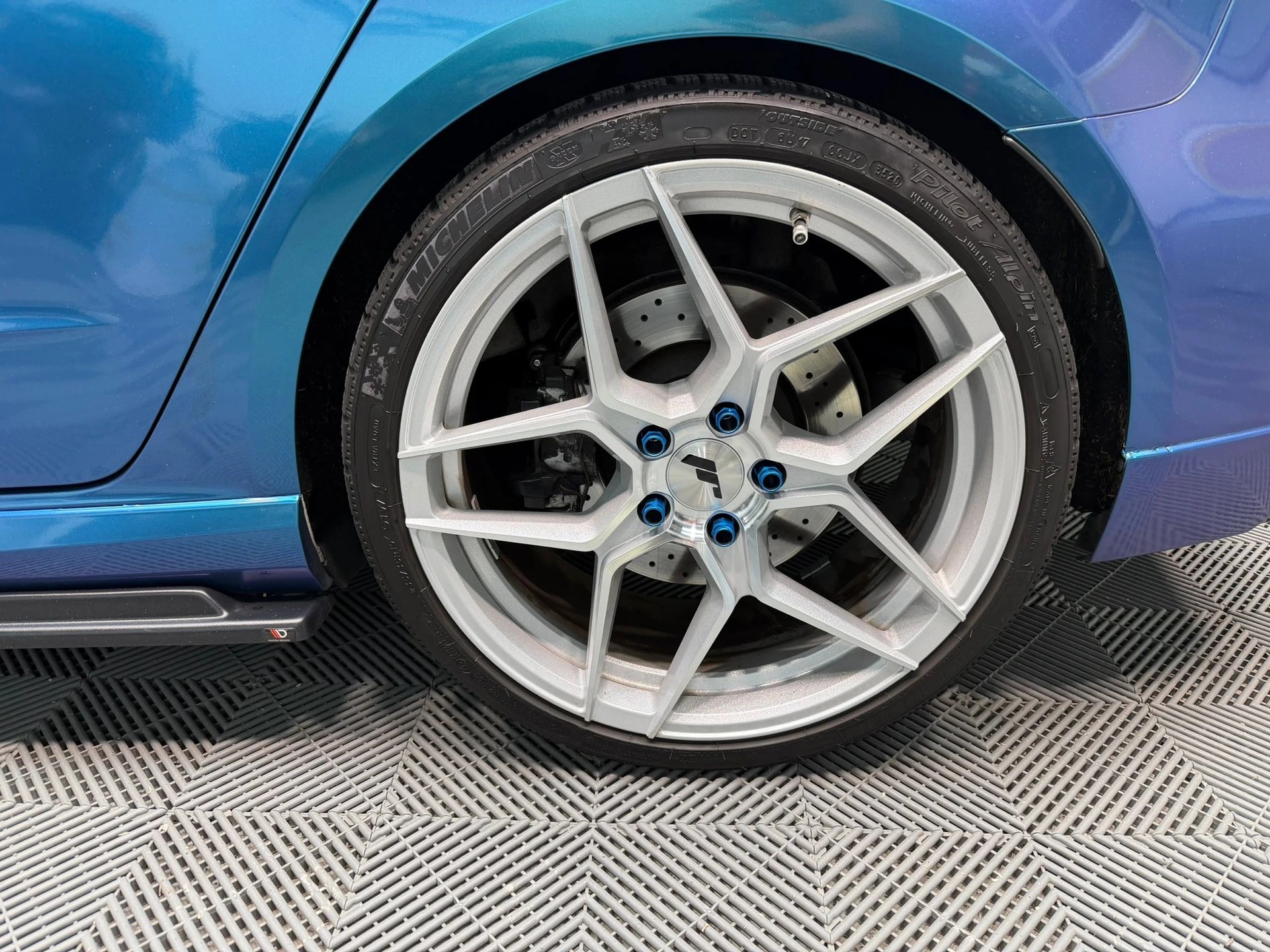 AUDI RS3 Sportback 2.5 TSI quattro S-tronic-image-24