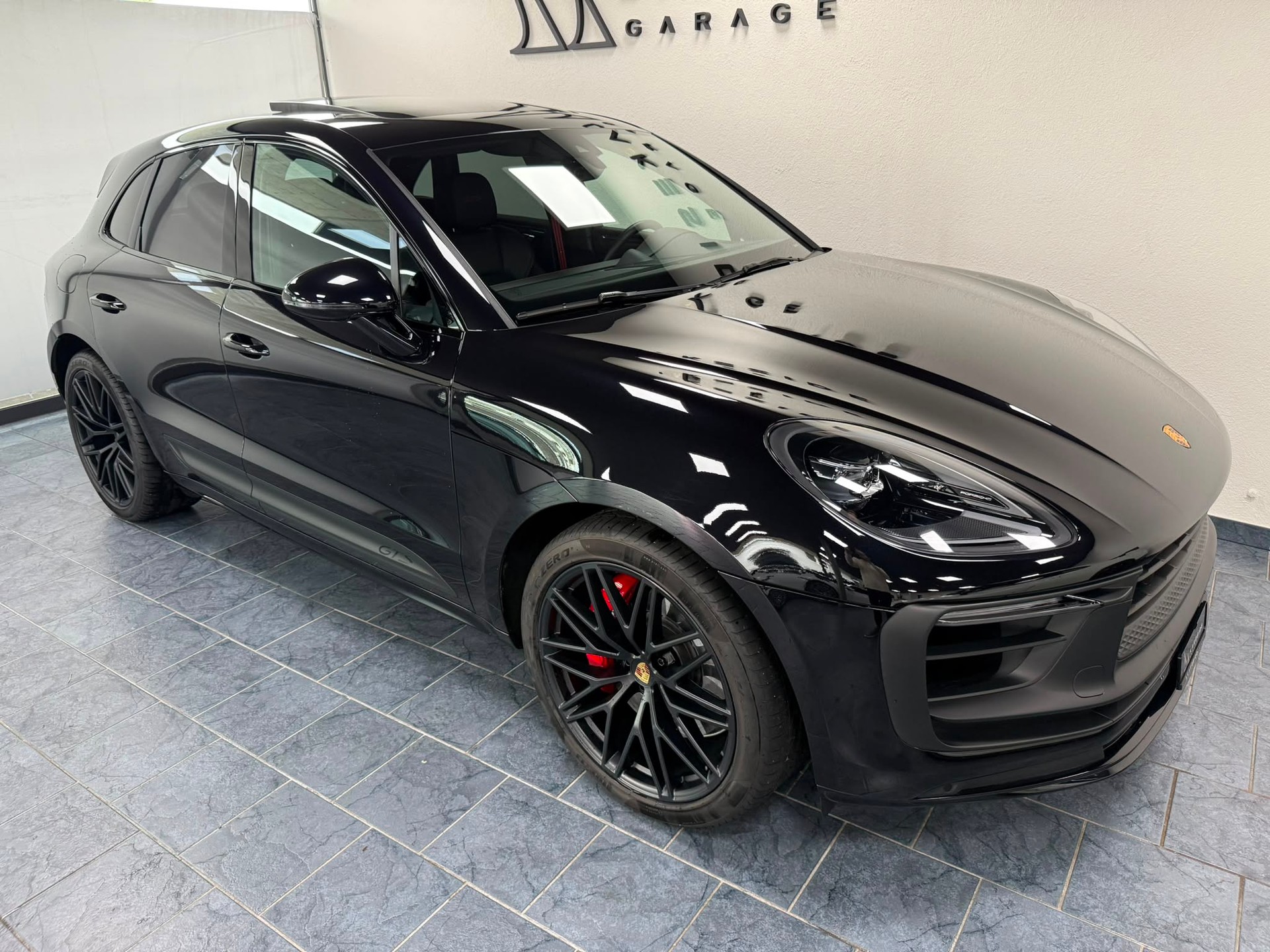 PORSCHE Macan GTS PDK-showroom-element-2