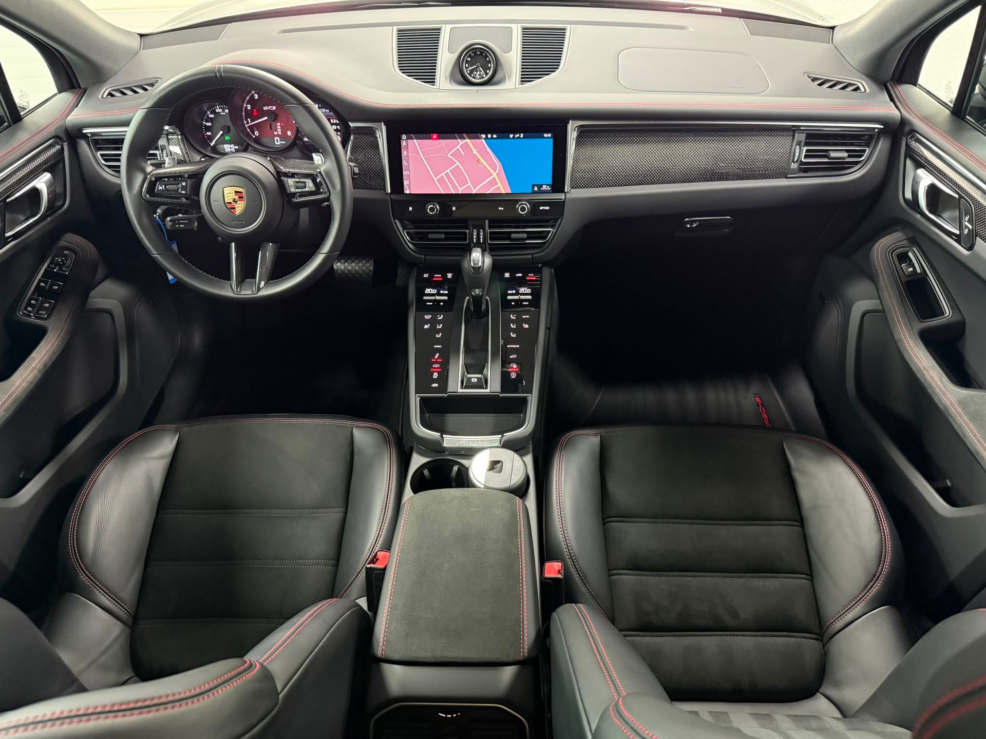 PORSCHE Macan GTS PDK-image-13