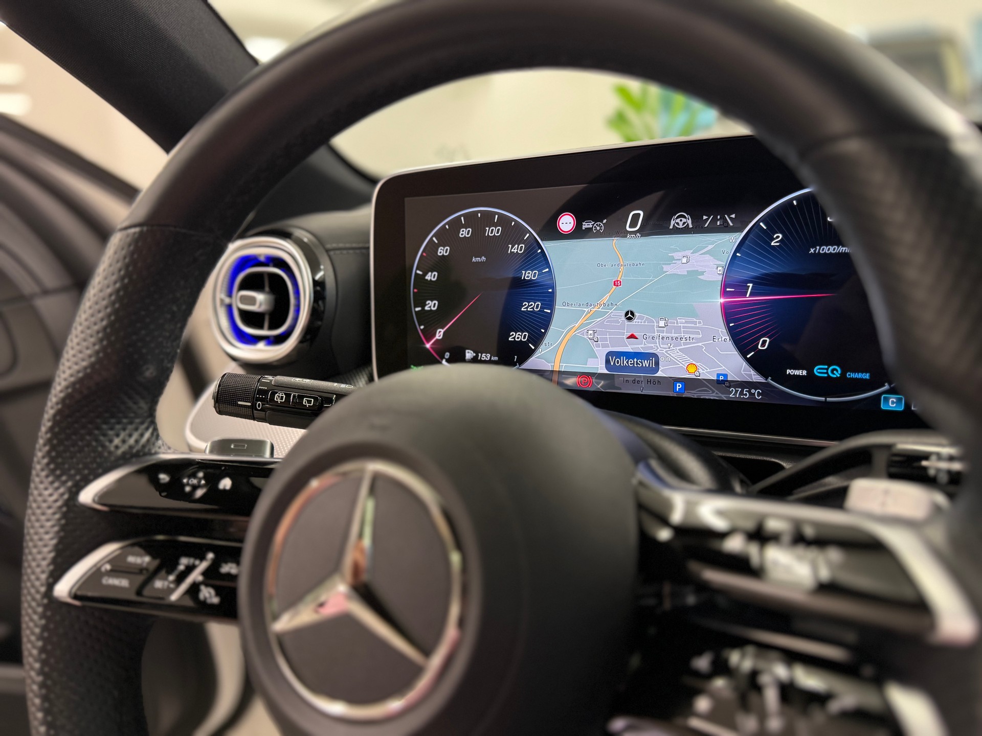 MERCEDES-BENZ C 220 d T 4Matic AMG Line-image-19