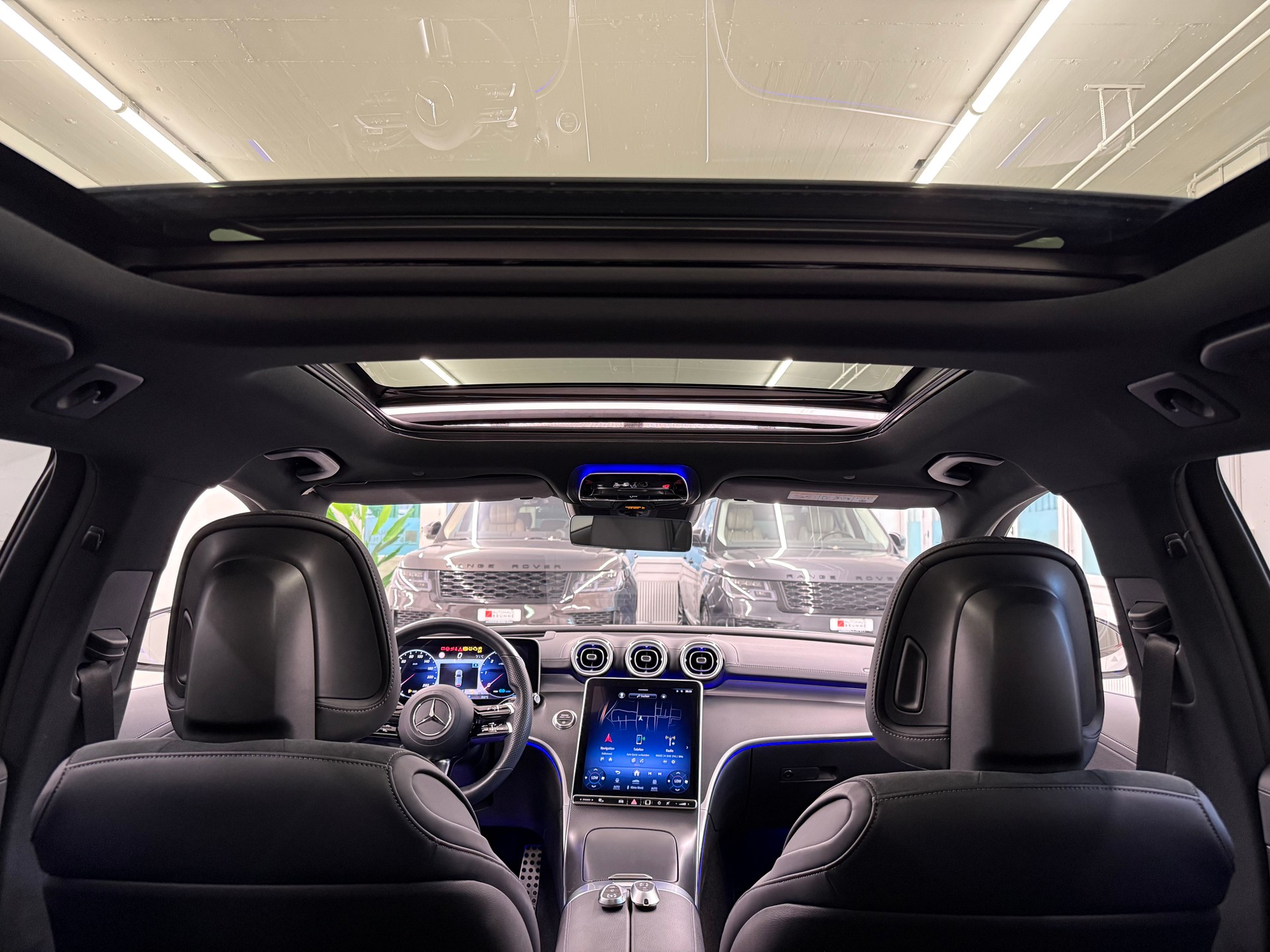 MERCEDES-BENZ C 220 d T 4Matic AMG Line-image-16