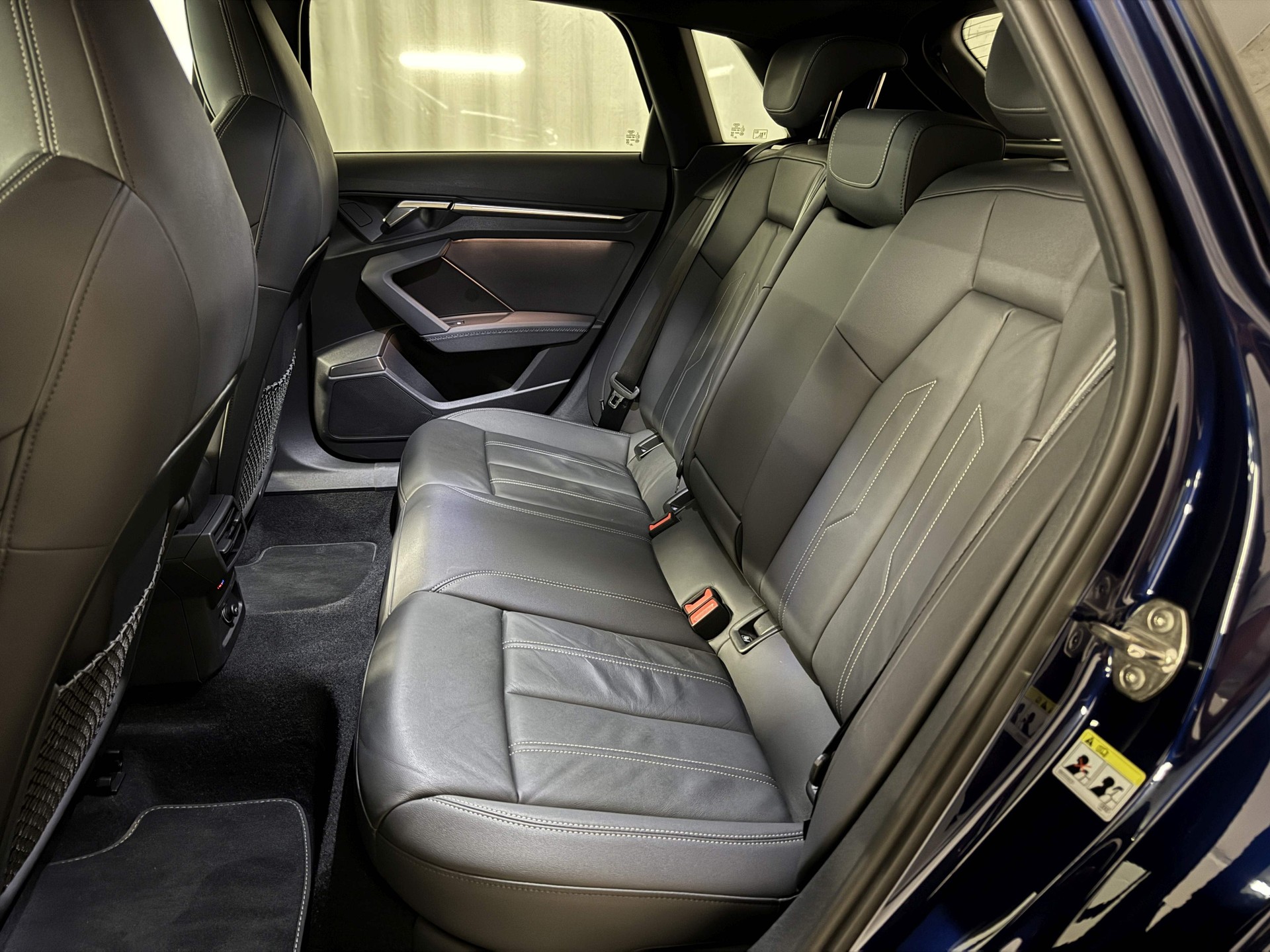 AUDI A3 Sportback 40 TFSI S line quattro S-tronic-image-14