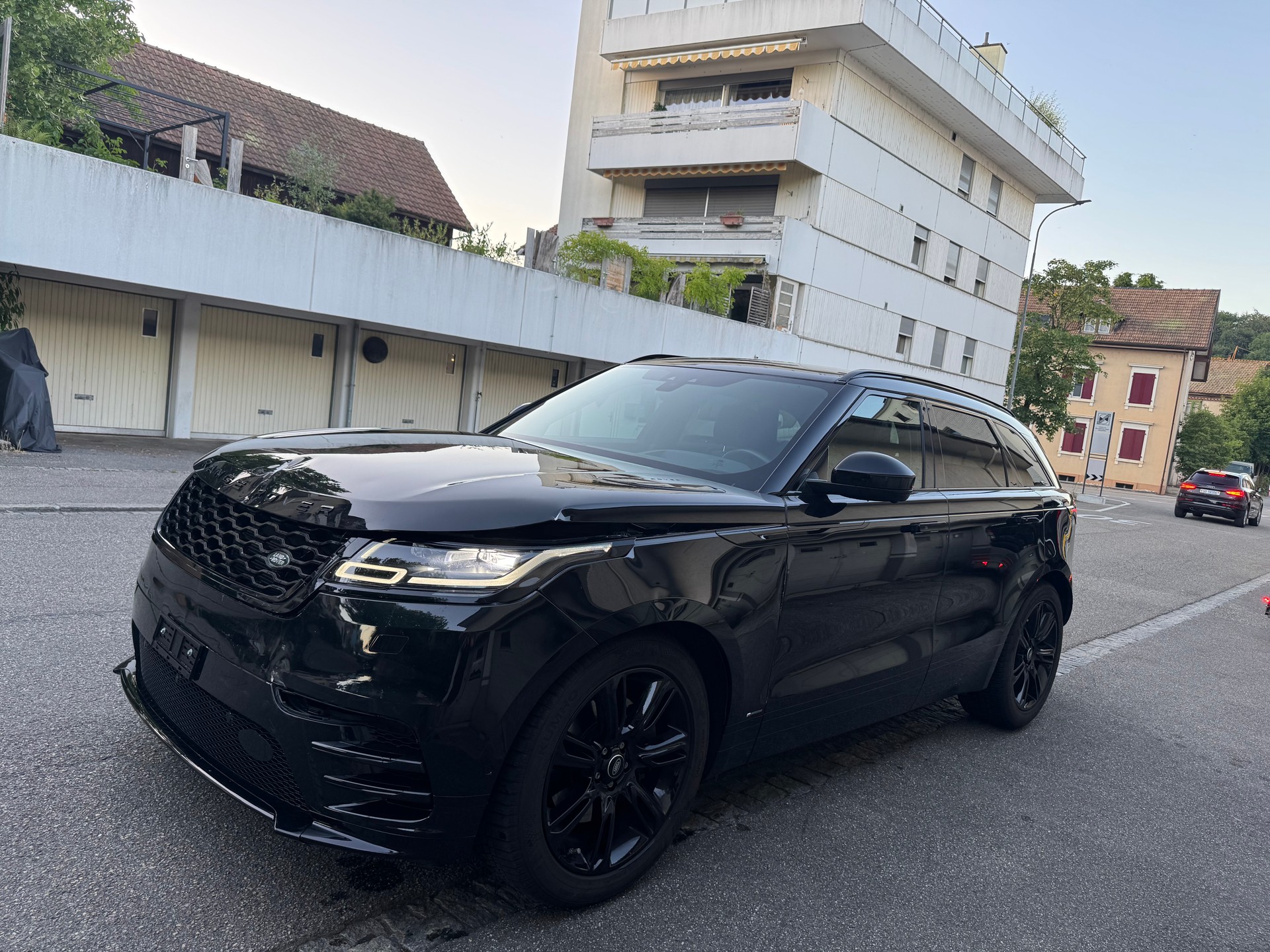 LAND ROVER Range Rover Velar R-Dynamic P 300 S Automatic-image-15