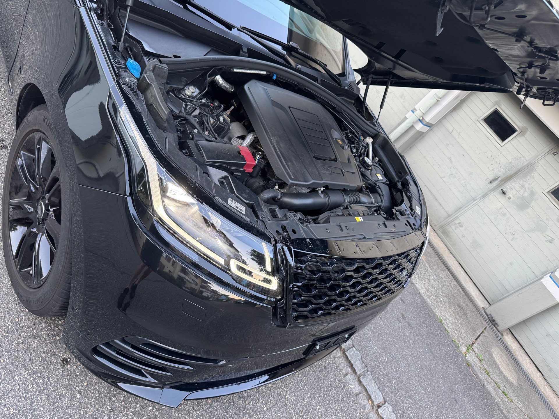 LAND ROVER Range Rover Velar R-Dynamic P 300 S Automatic-image-11
