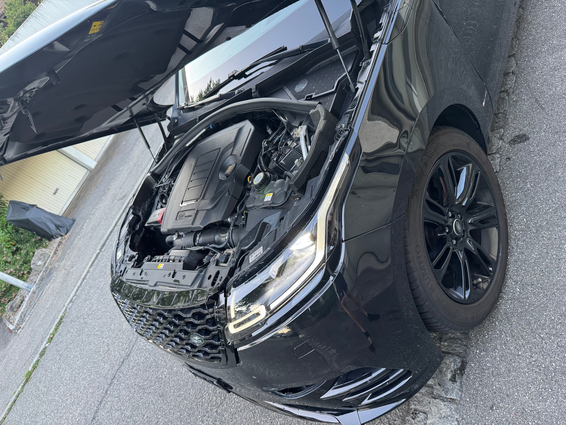 LAND ROVER Range Rover Velar R-Dynamic P 300 S Automatic-image-12