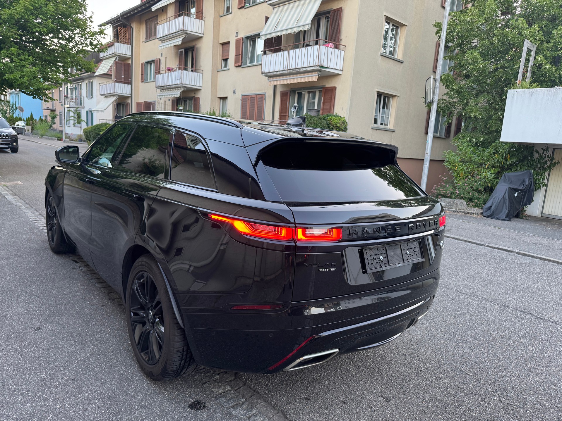 LAND ROVER Range Rover Velar R-Dynamic P 300 S Automatic-image-4