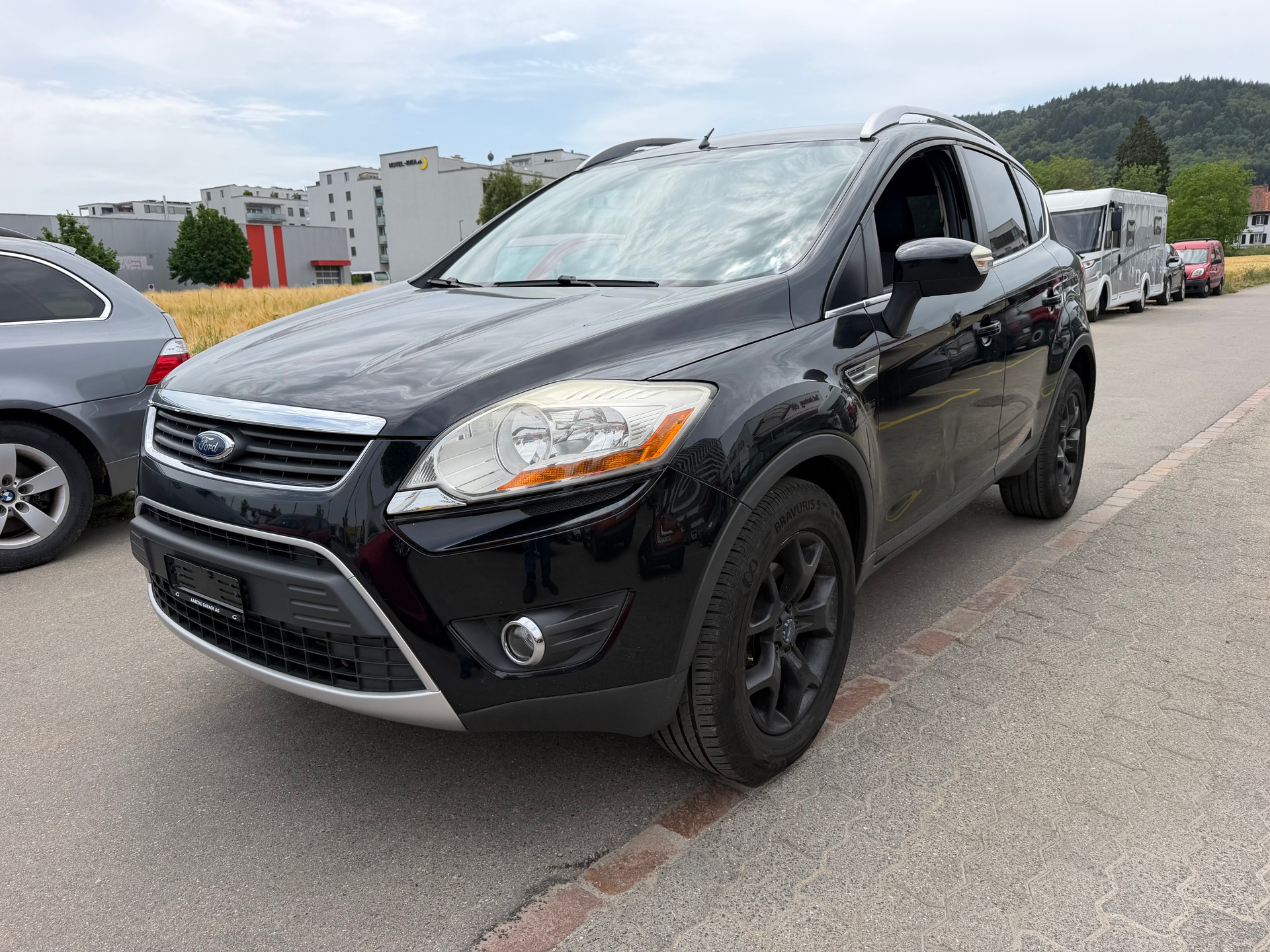 FORD Kuga 2.5 Turbo Carving 4WD Automatic-image-0