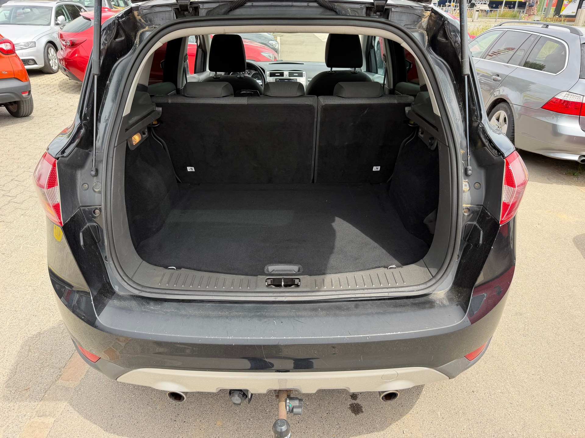 FORD Kuga 2.5 Turbo Carving 4WD Automatic-image-9