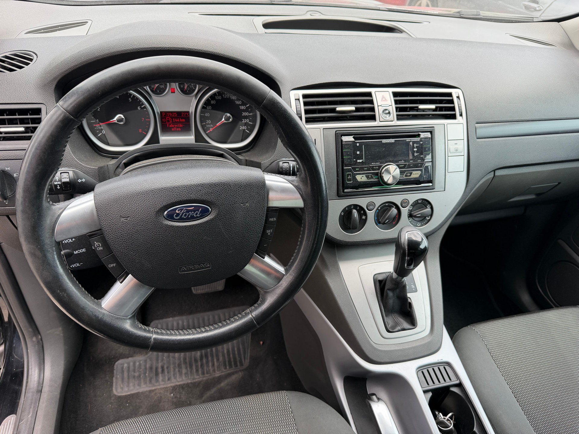 FORD Kuga 2.5 Turbo Carving 4WD Automatic-image-6