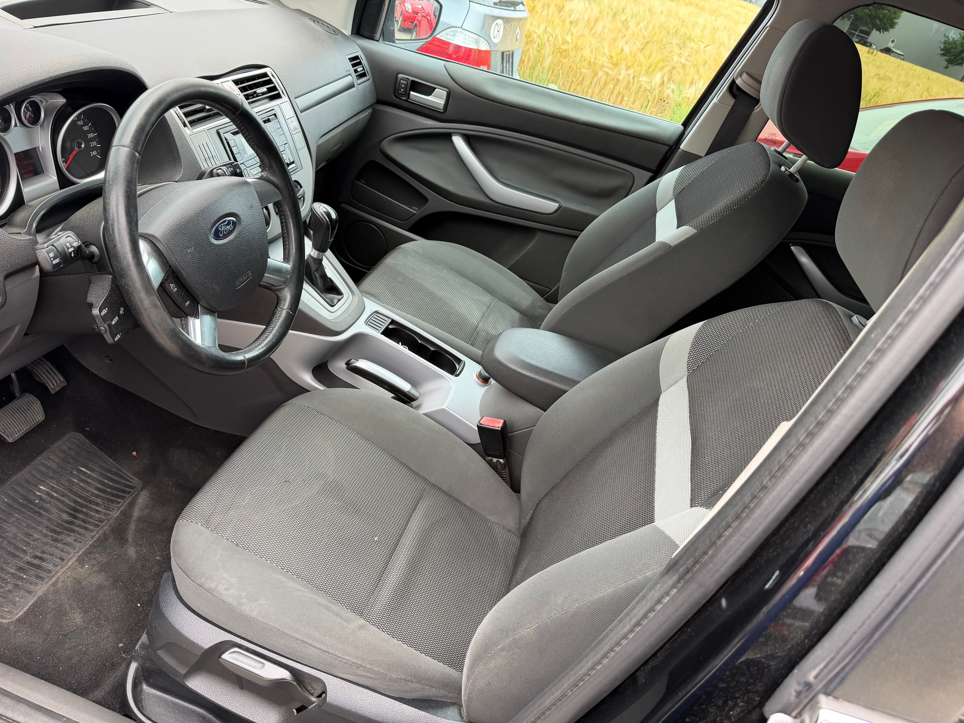 FORD Kuga 2.5 Turbo Carving 4WD Automatic-image-5