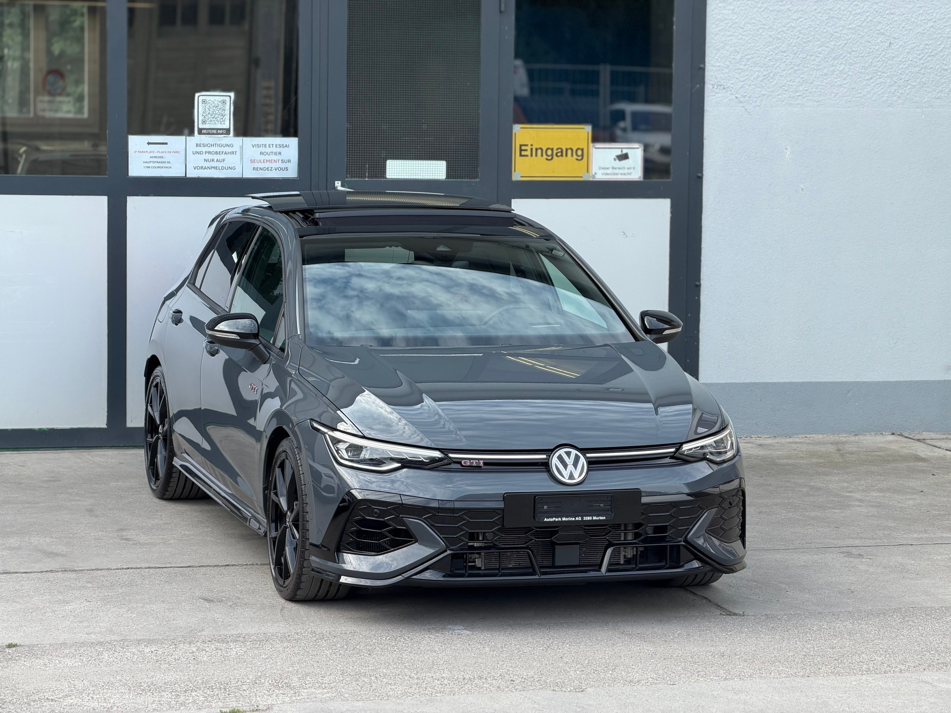 VW Golf 2.0 TSI GTI Clubsport DSG Akrapovic-image-3