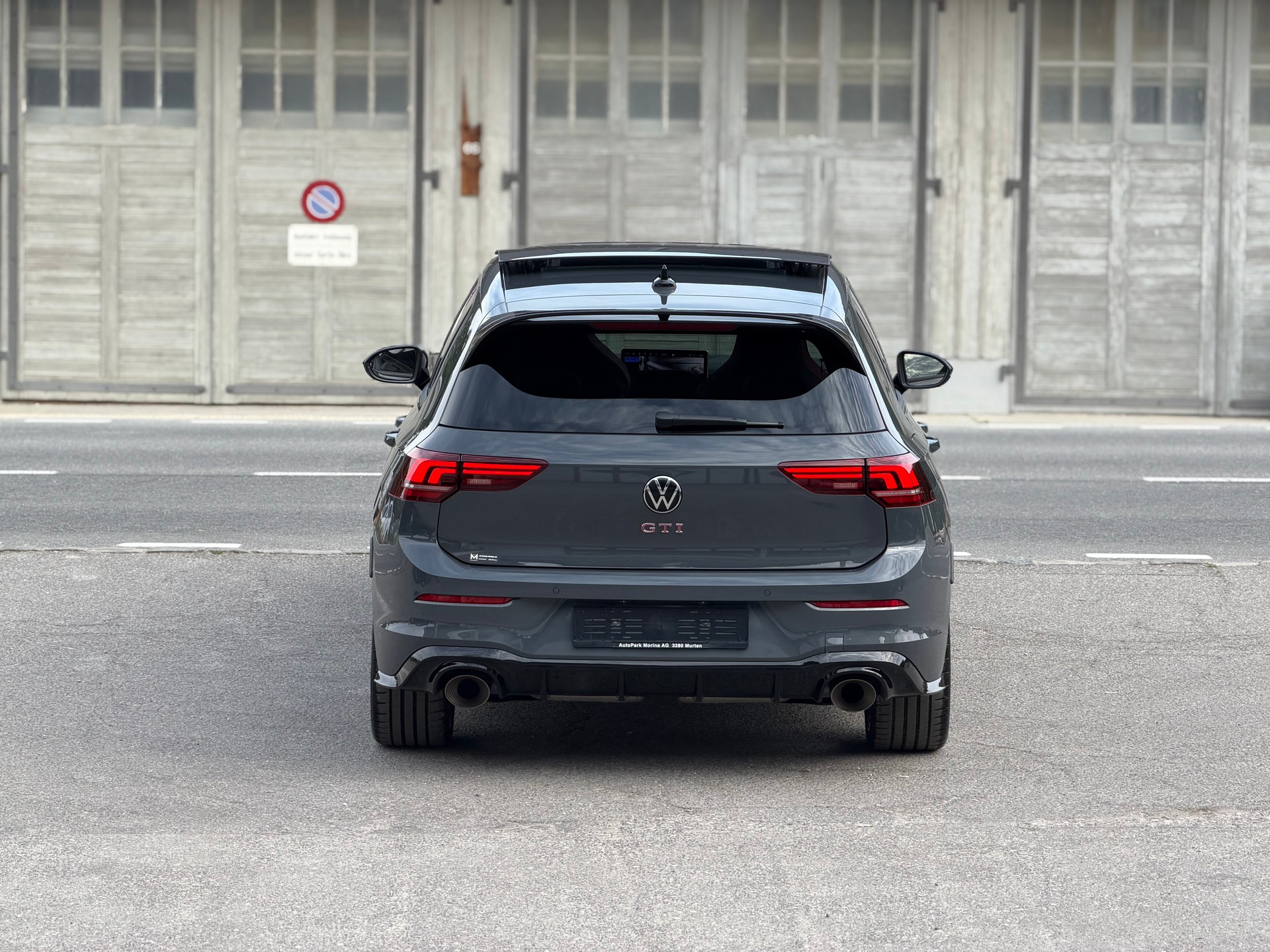 VW Golf 2.0 TSI GTI Clubsport DSG Akrapovic-image-5