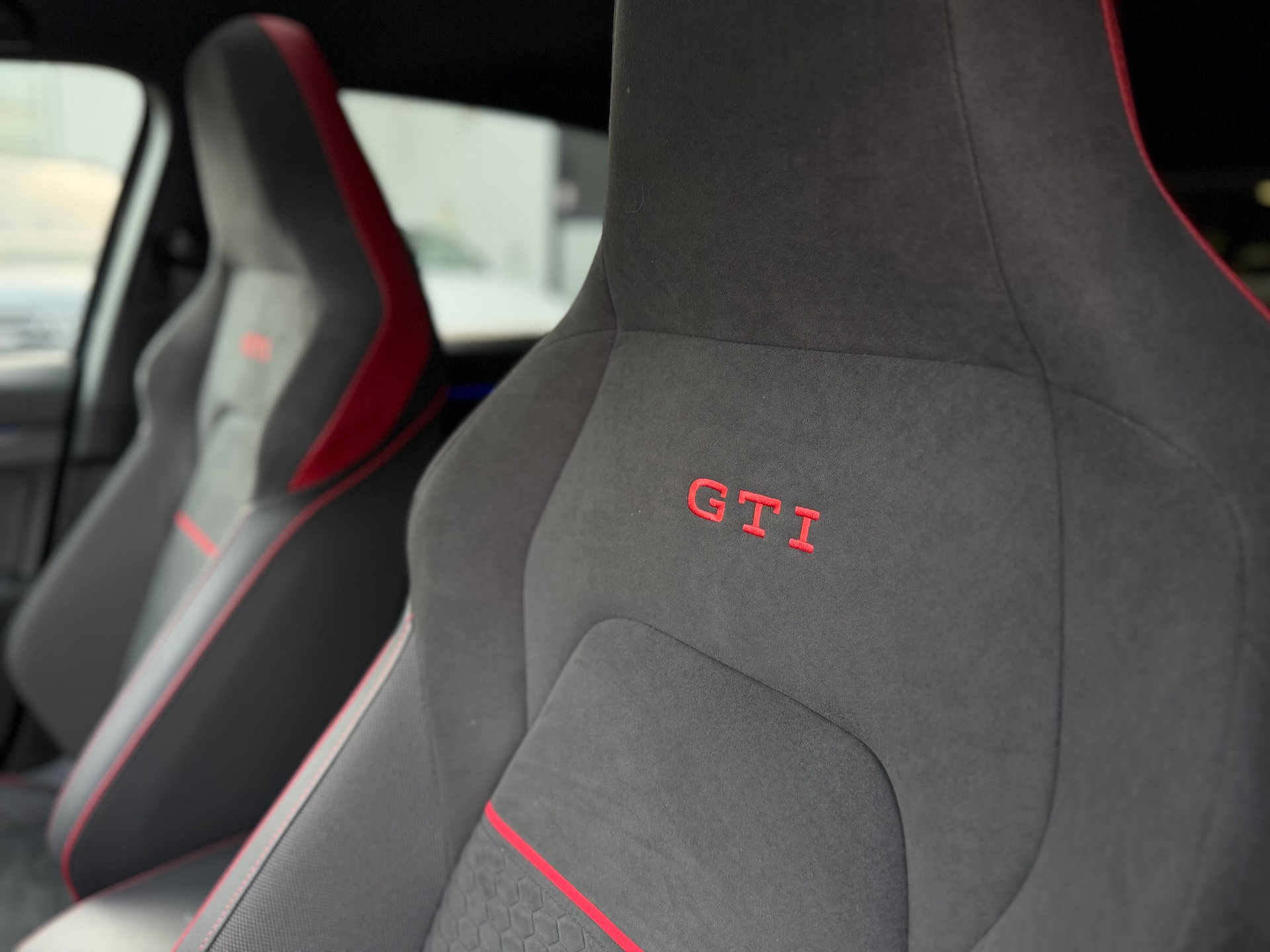 VW Golf 2.0 TSI GTI Clubsport DSG Akrapovic-image-19