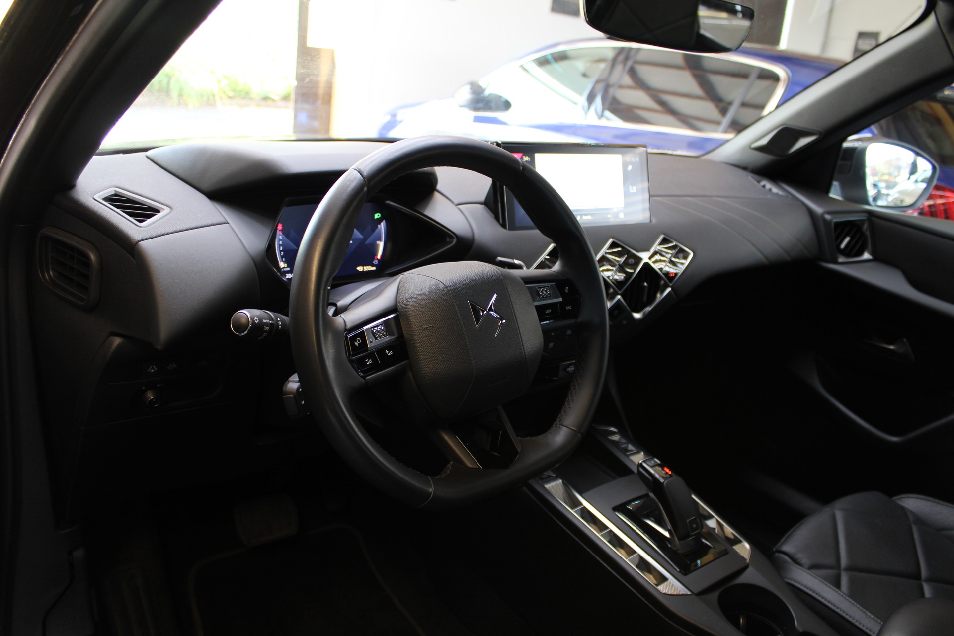 DS AUTOMOBILES DS 3 Crossback 1.2 PureTech Bastille EAT8-image-5