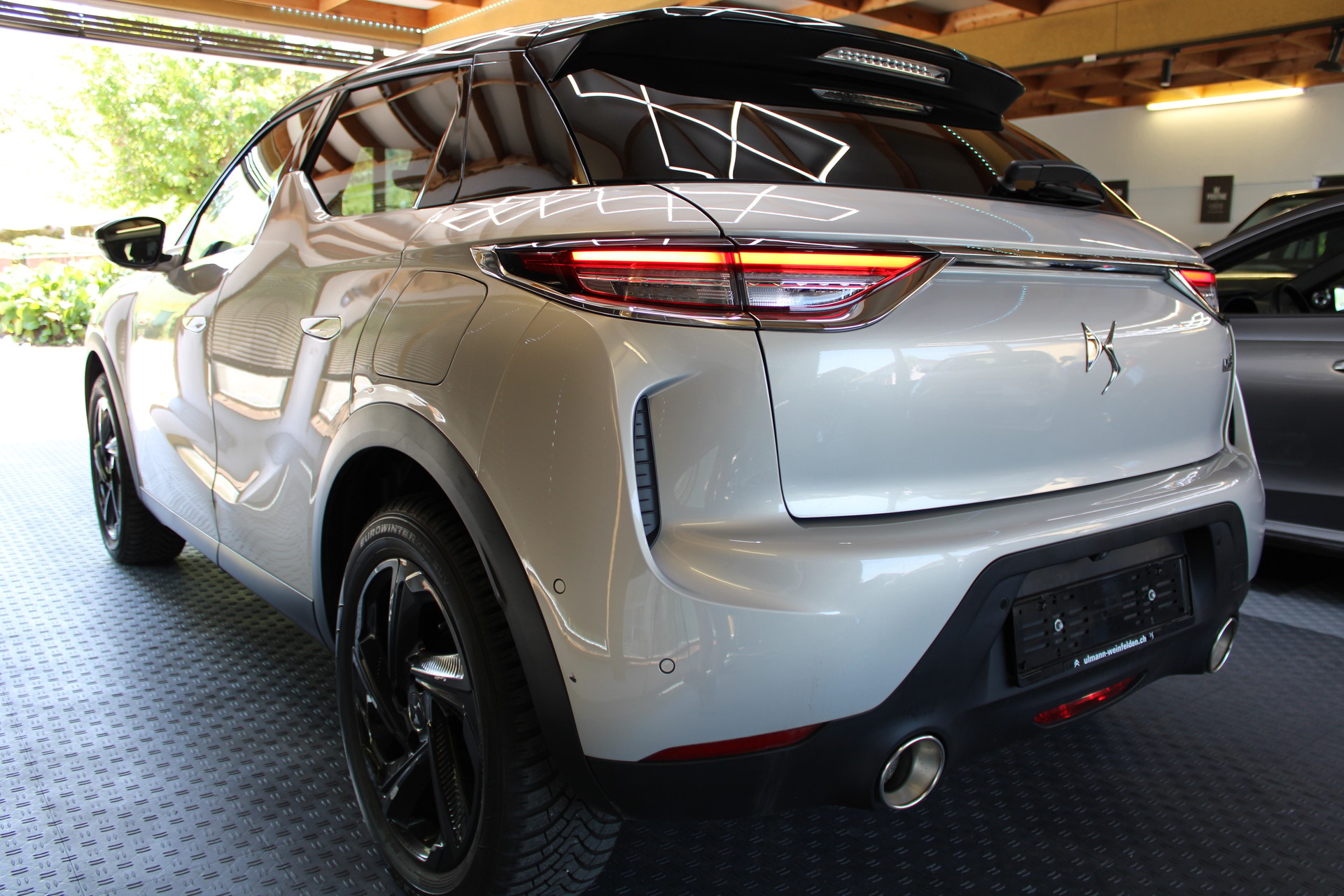 DS AUTOMOBILES DS 3 Crossback 1.2 PureTech Bastille EAT8-image-2