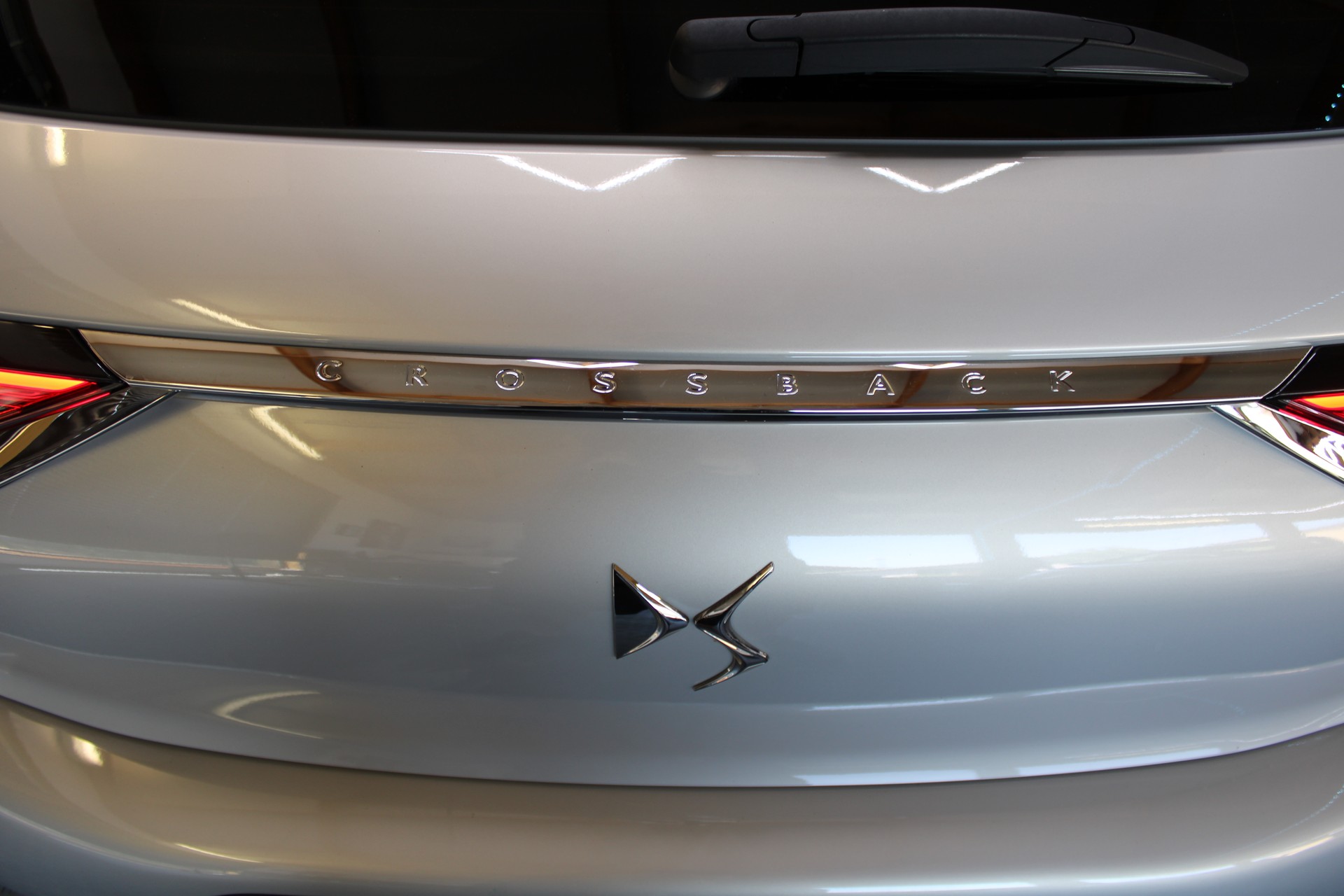 DS AUTOMOBILES DS 3 Crossback 1.2 PureTech Bastille EAT8-image-8
