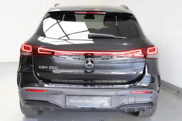 MERCEDES-BENZ EQA 250-image-5