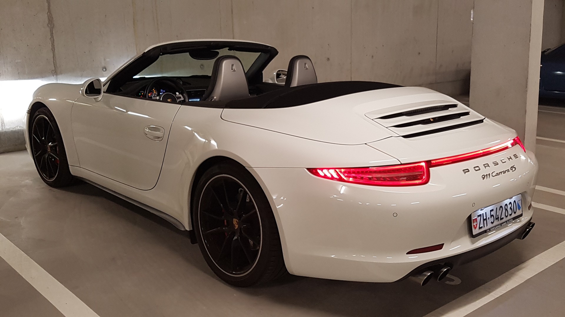 PORSCHE 991 4S-image-13