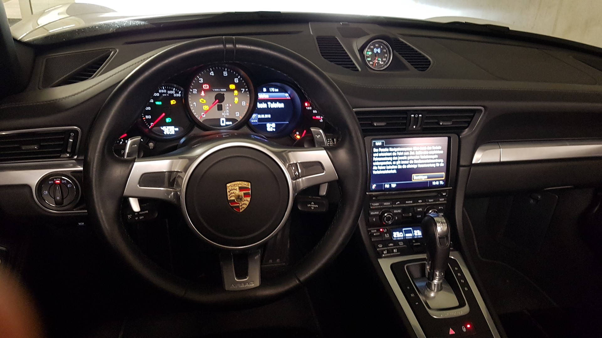 PORSCHE 991 4S-image-4