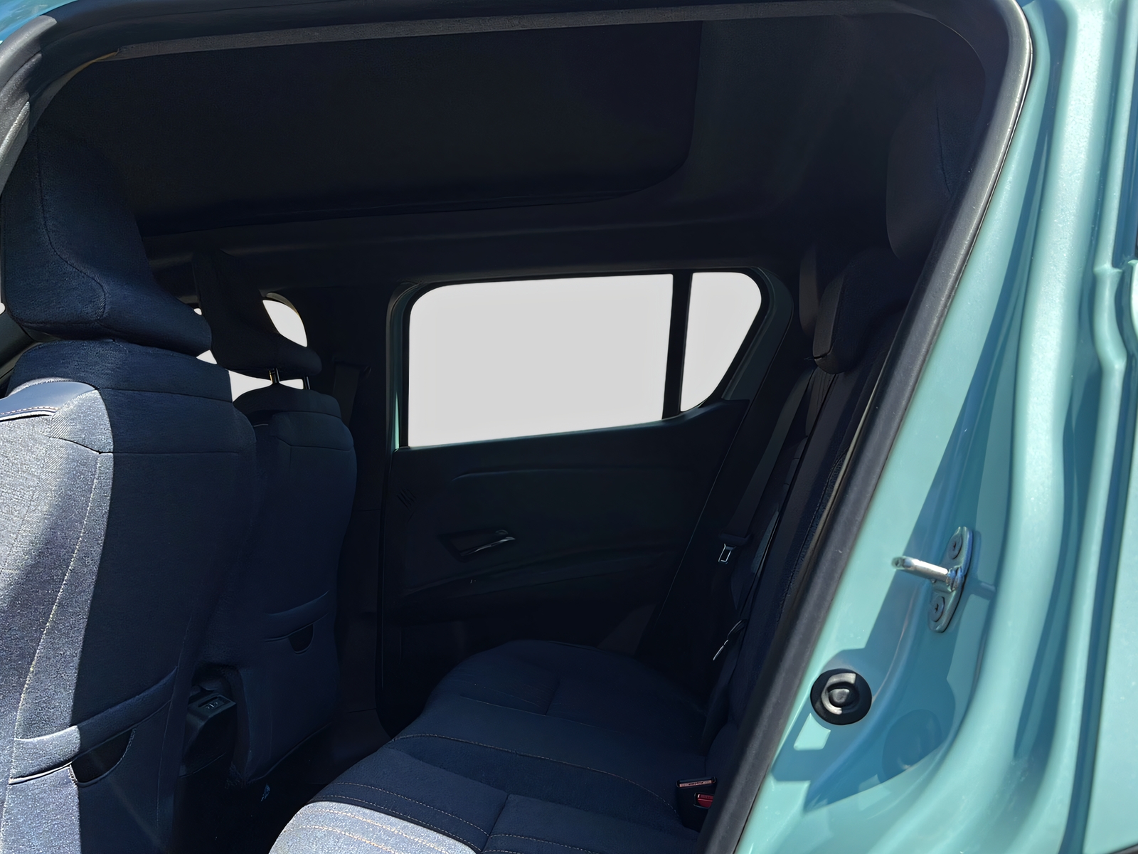 RENAULT R4 E-Tech Comfort Range plein sud techno-image-5