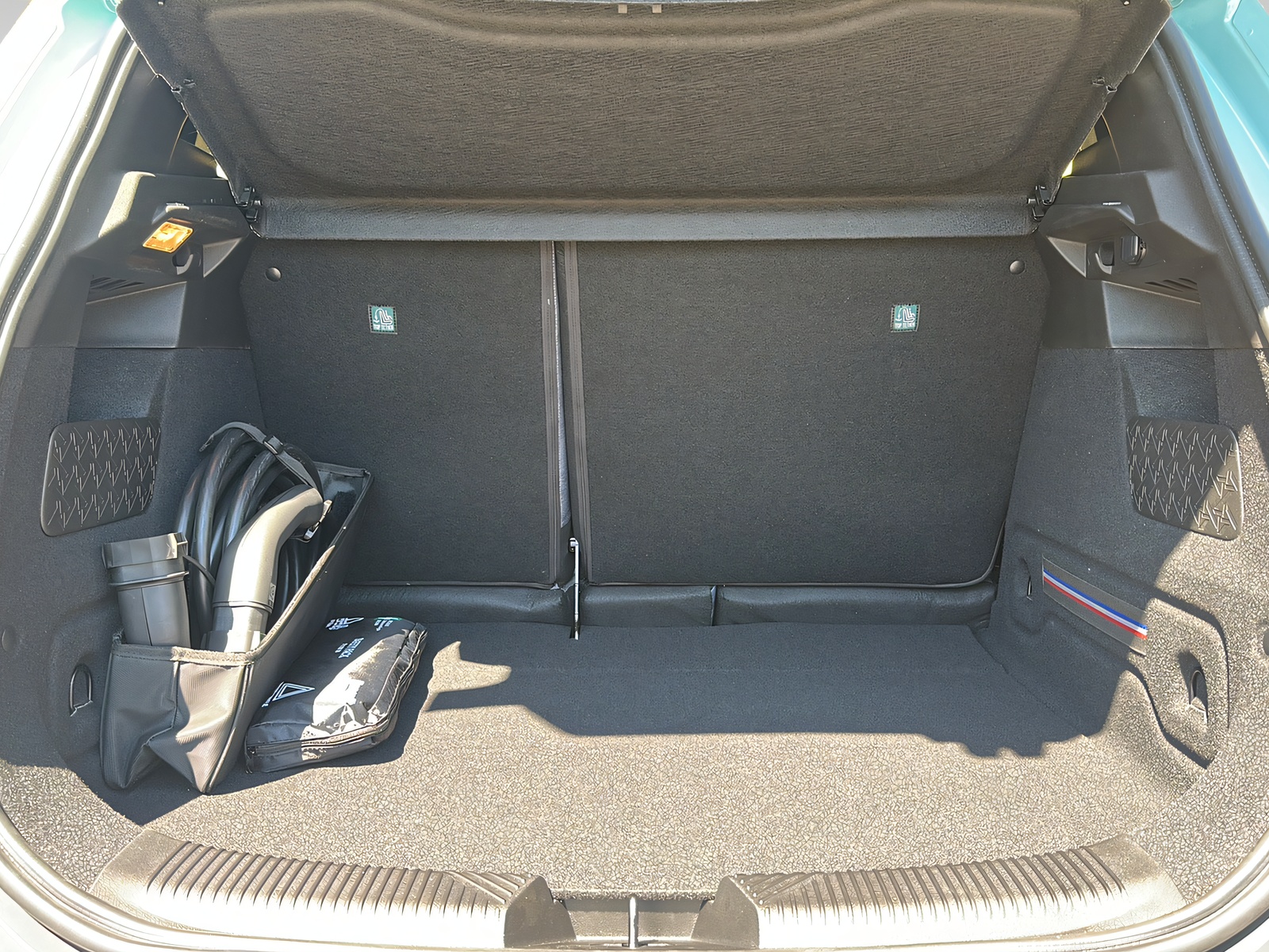 RENAULT R4 E-Tech Comfort Range plein sud techno-image-7