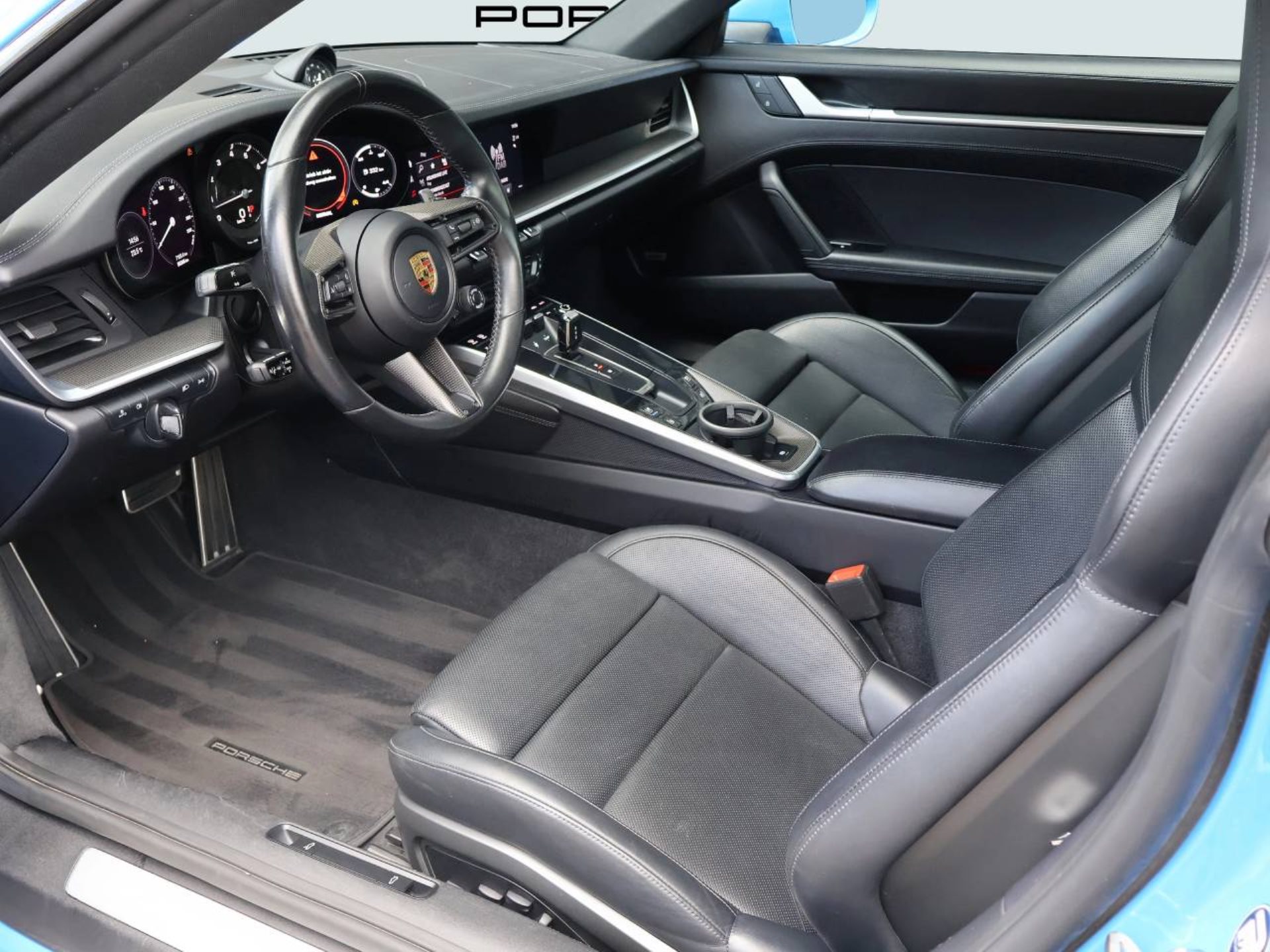 PORSCHE 911 Carrera 4S-image-3