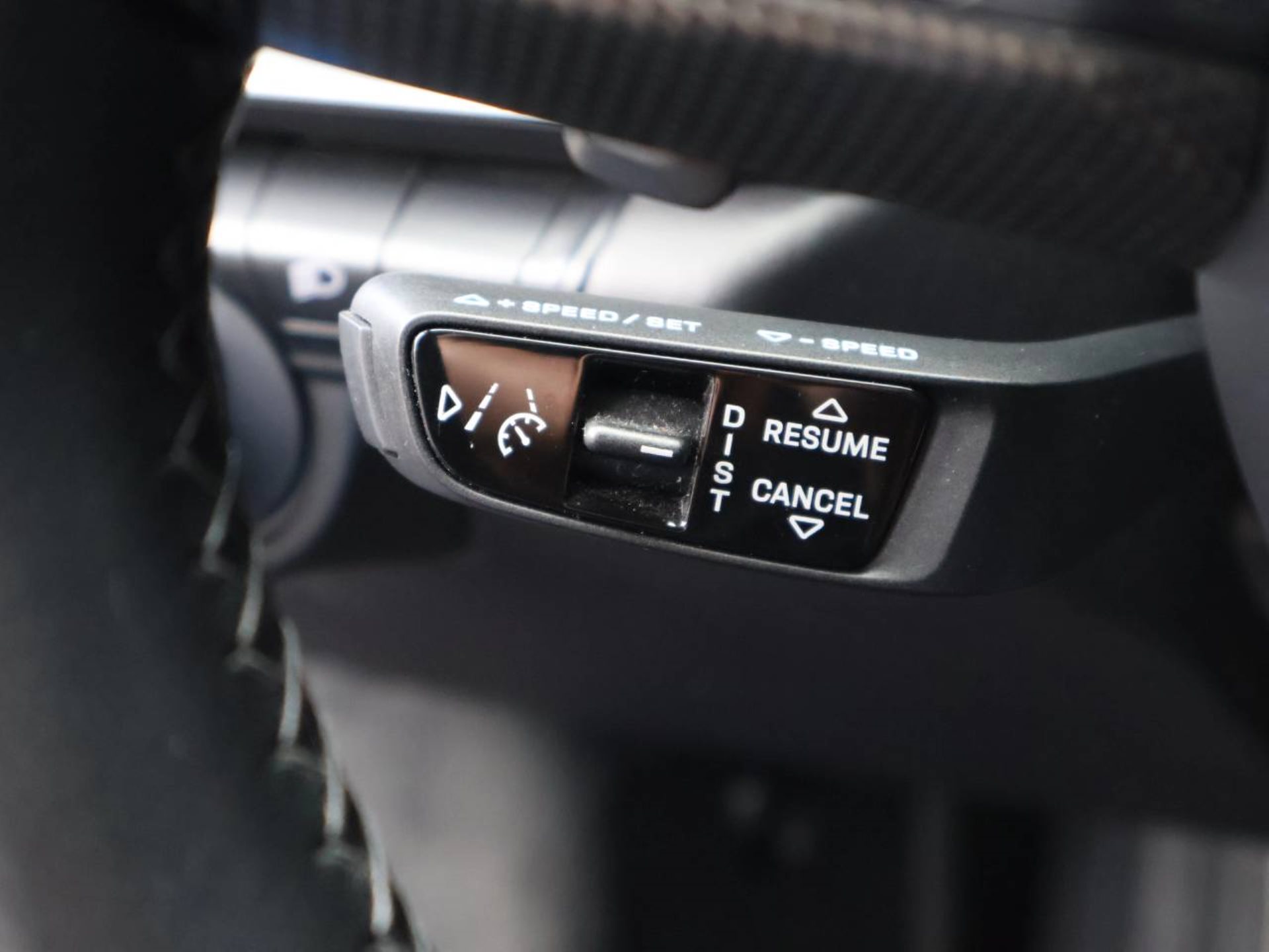 PORSCHE 911 Carrera 4S-image-23
