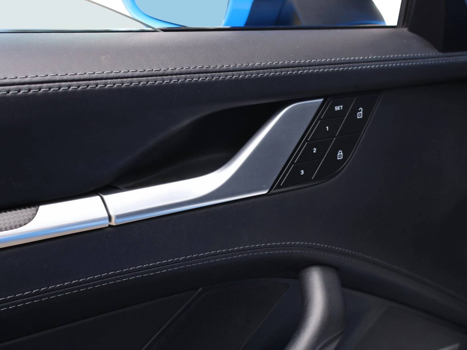 PORSCHE 911 Carrera 4S-image-27