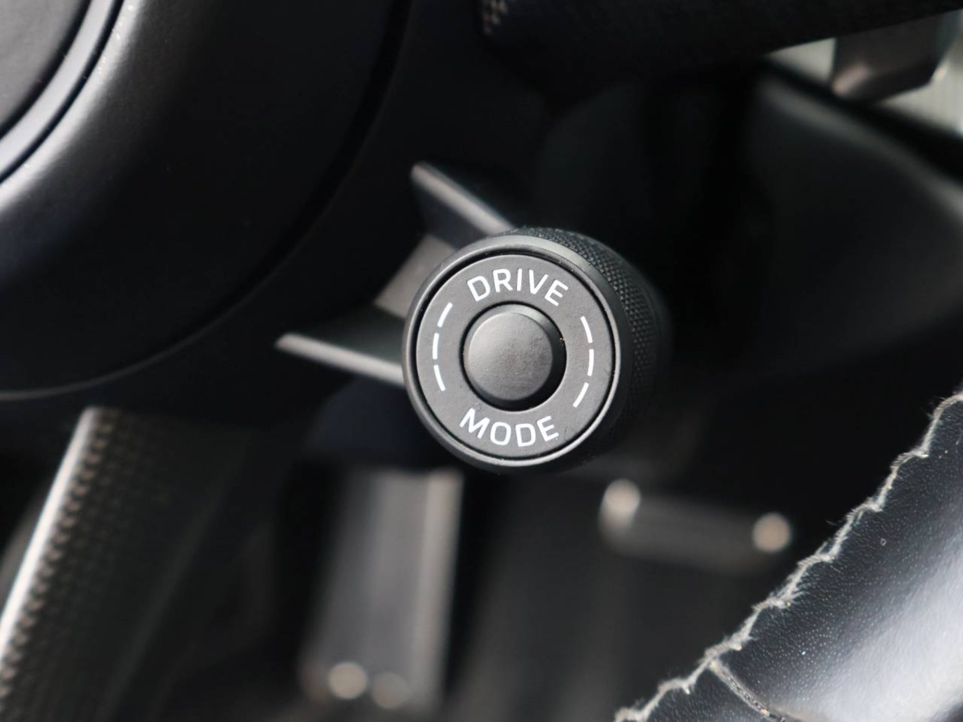 PORSCHE 911 Carrera 4S-image-24