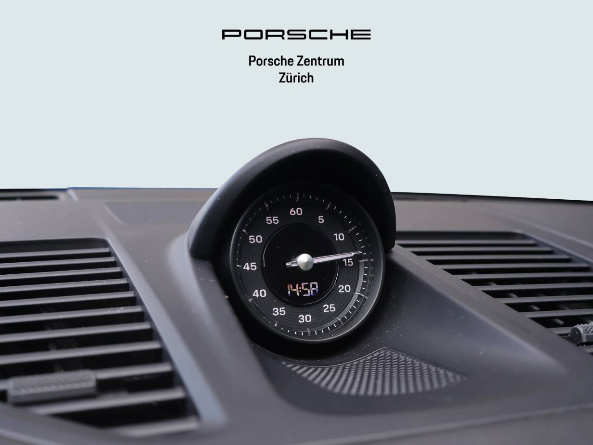 PORSCHE 911 Carrera 4S-image-21