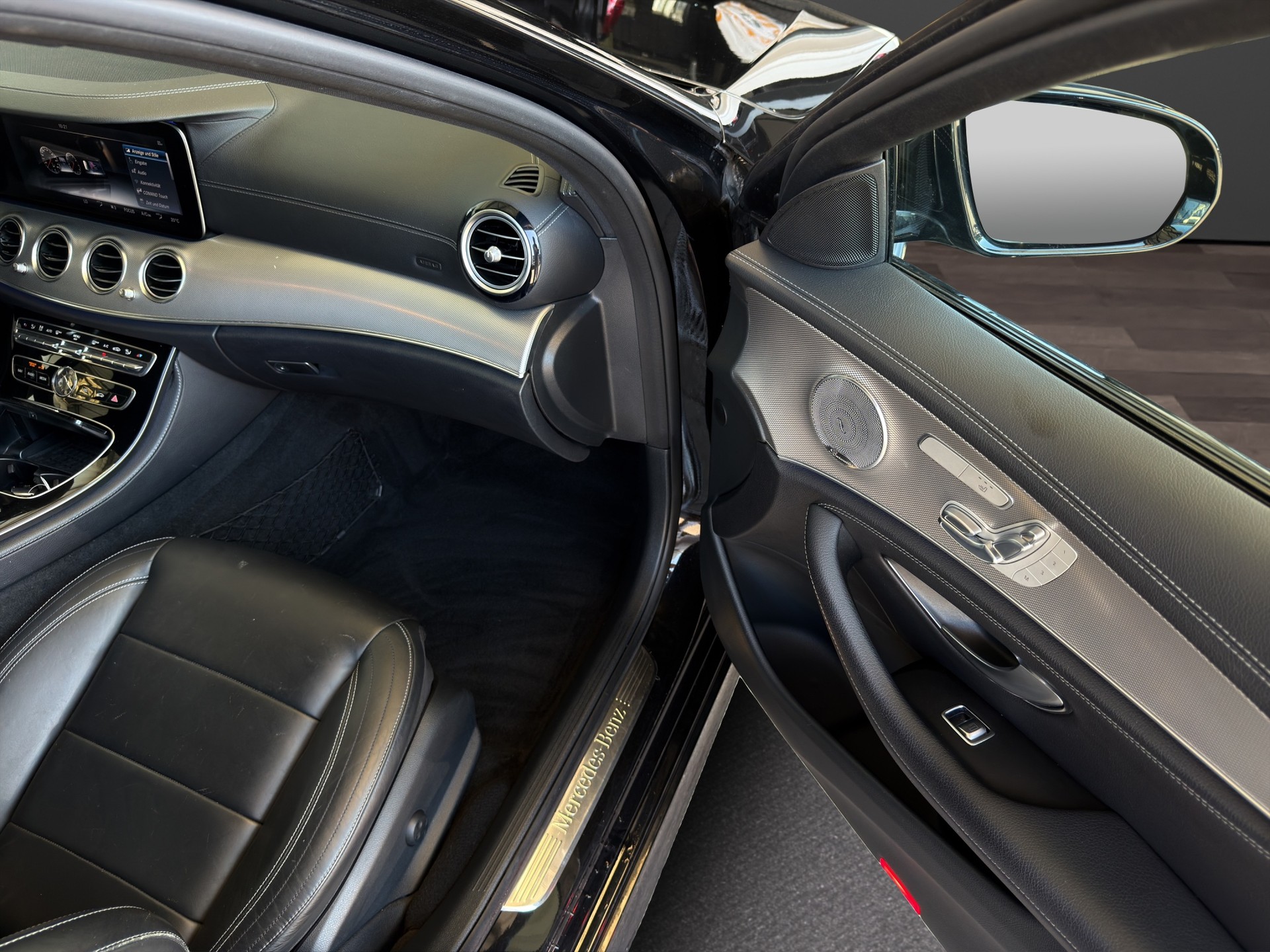 MERCEDES-BENZ E 250 AMG Line 9G-Tronic-image-20