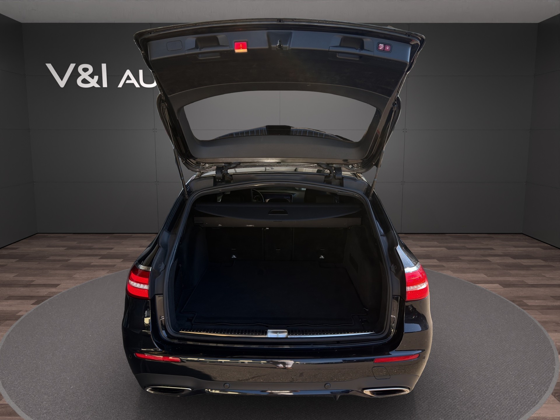 MERCEDES-BENZ E 250 AMG Line 9G-Tronic-image-23