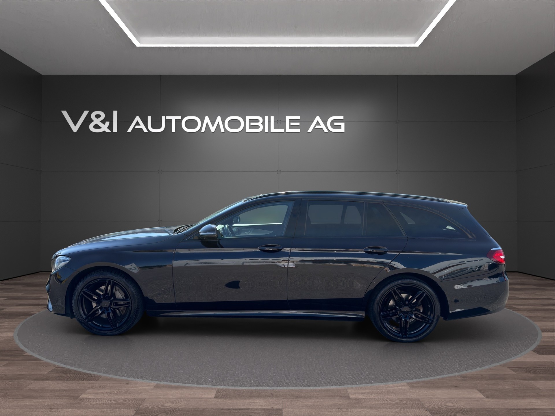 MERCEDES-BENZ E 250 AMG Line 9G-Tronic-image-6