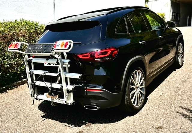 MERCEDES-BENZ GLA 220 d AMG Line 4matic-image-2