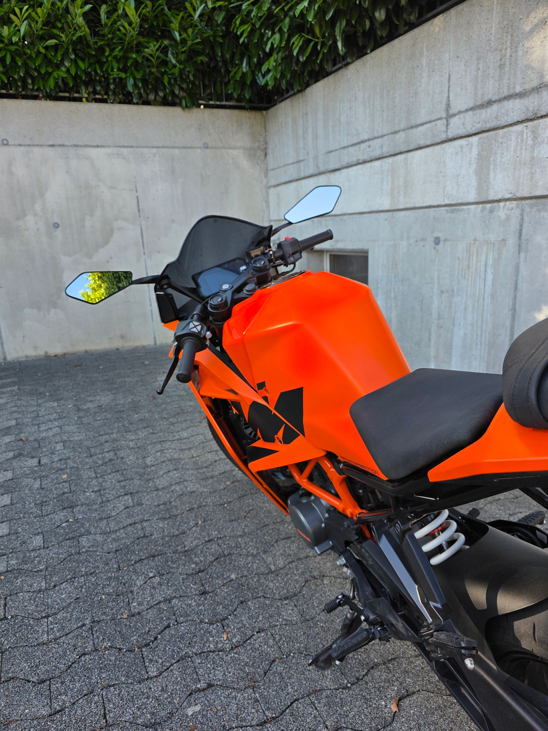 KTM RC 125-image-3