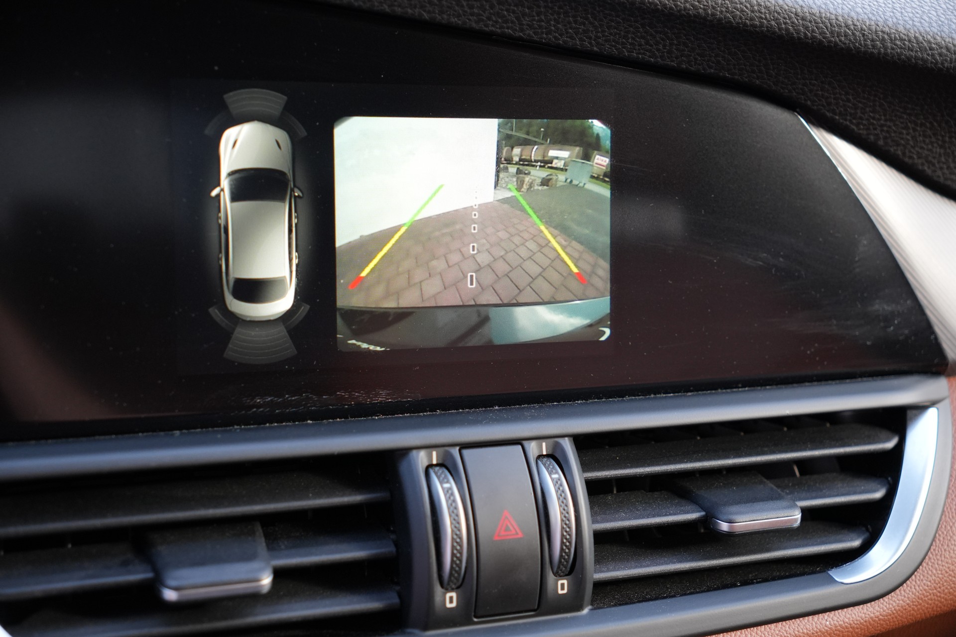 ALFA ROMEO Giulia 2.2 JTDM Super Automatic-image-12