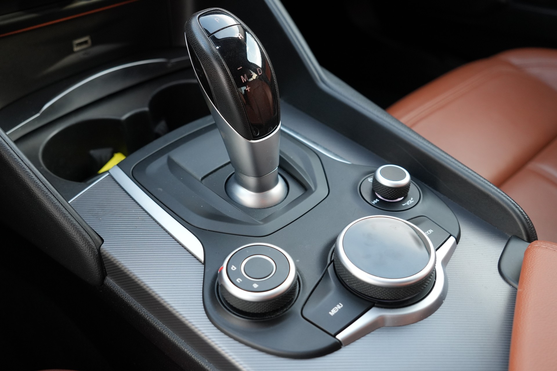 ALFA ROMEO Giulia 2.2 JTDM Super Automatic-image-14
