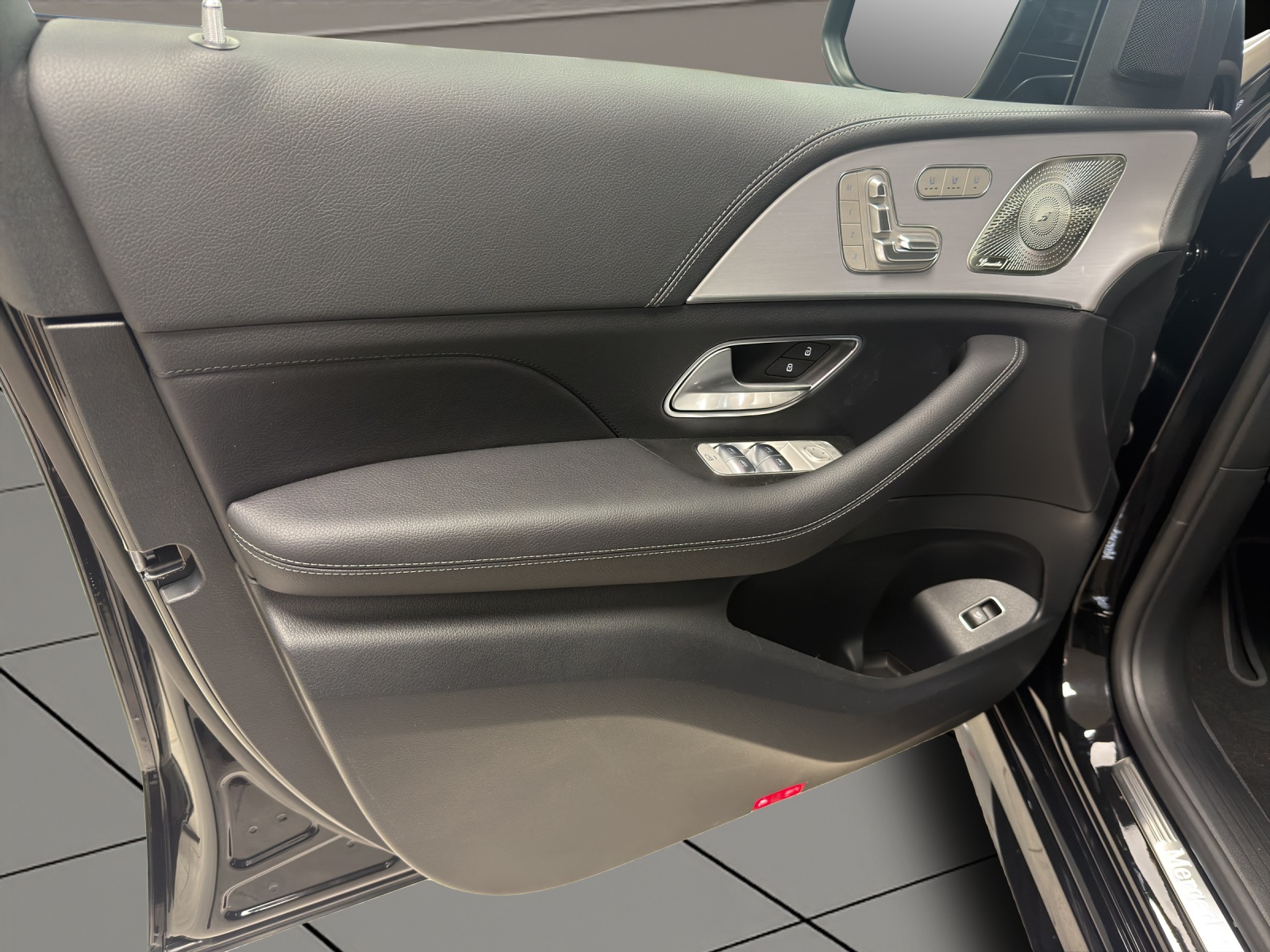 MERCEDES-BENZ GLA 200 Night Star 7G-DCT-image-7