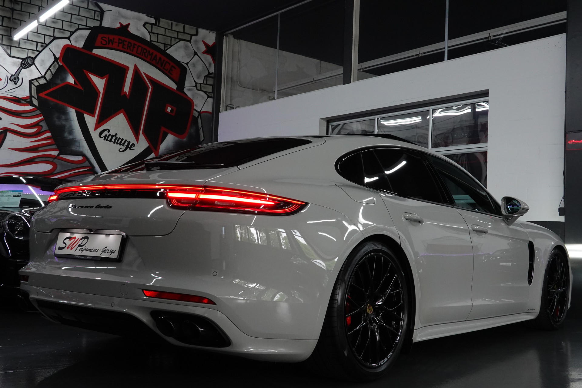 PORSCHE PANAMERA TURBO PDK PTS KREIDE CH-FZ APPROVED LAUFEND BIS 2027-image-22