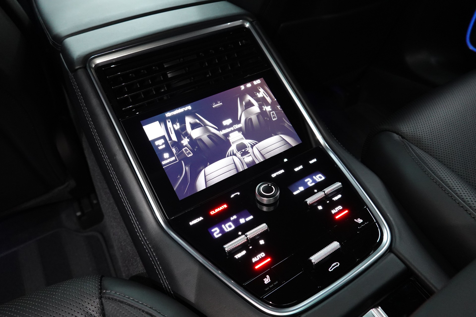 PORSCHE PANAMERA TURBO PDK PTS KREIDE CH-FZ APPROVED LAUFEND BIS 2027-image-40